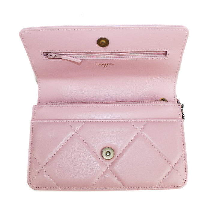 Chanel 19 Wallet on Chain in Pink