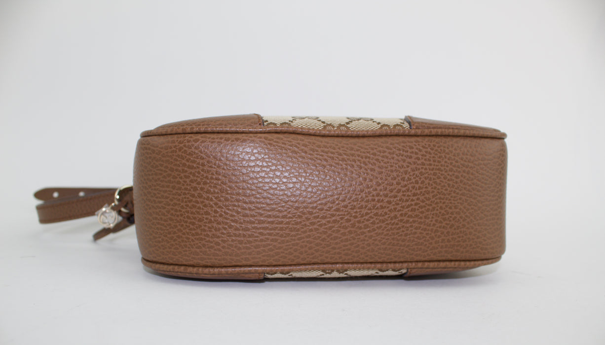 Gucci GG Supreme Canvas Bree Crossbody Bag in Brown