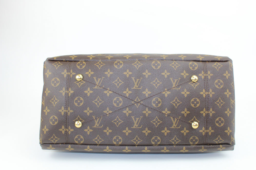 Louis Vuitton Artsy Monogram MM