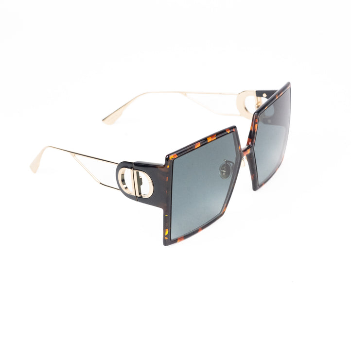 Dior 30Montaigne Oversized sunglasses