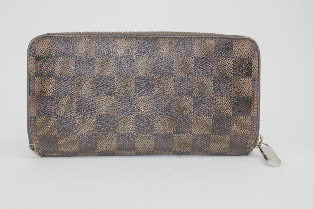 LOUIS VUITTON ZIPPY WALLET