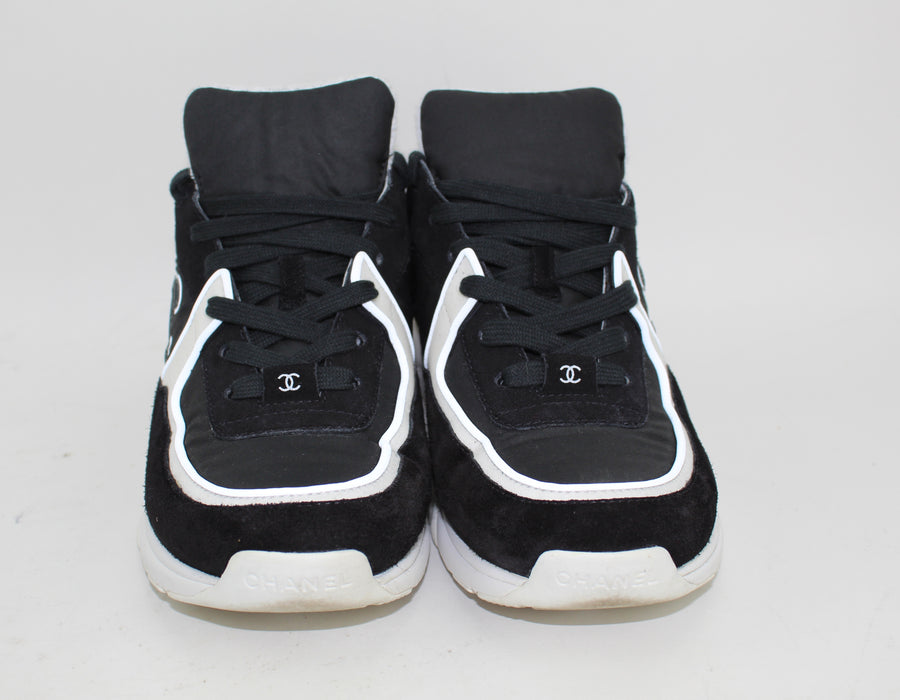 CHANEL CROSS TRAINER SNEAKERS size 40 - LuxurySnob