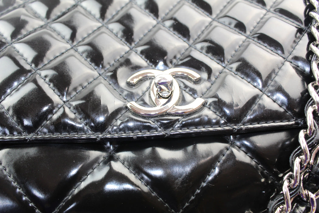 Chanel Jumbo Classic Patent Quilted Flap Bag