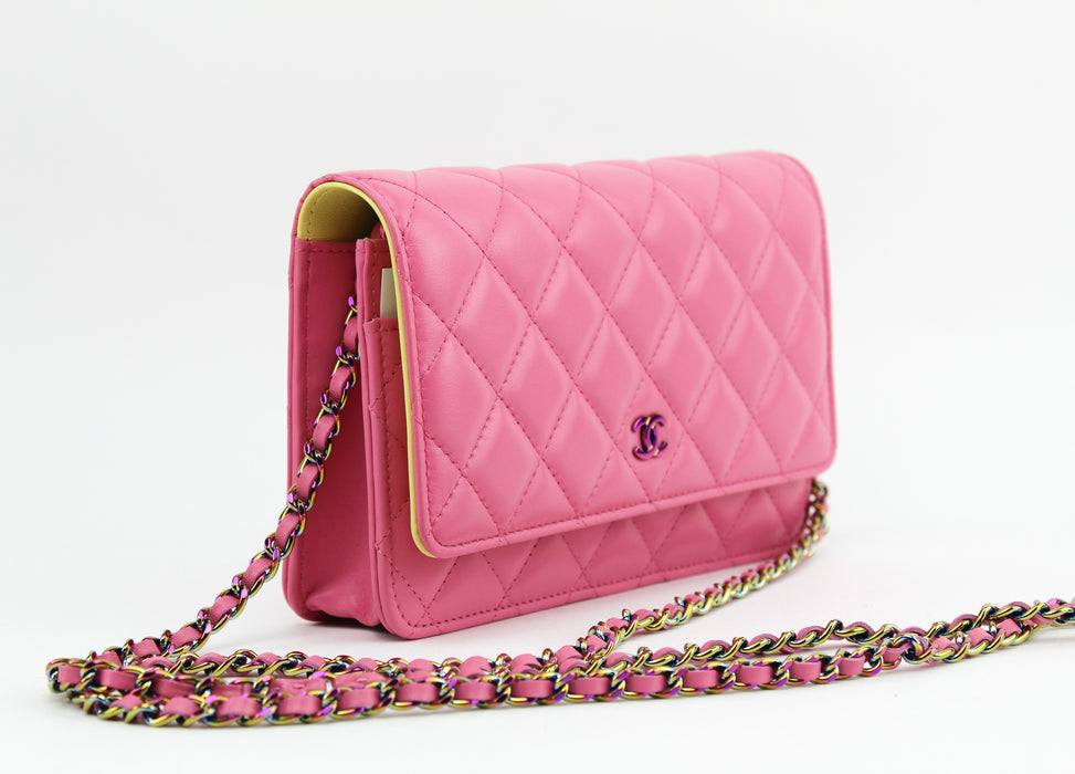 Chanel Wallet on Chain pink