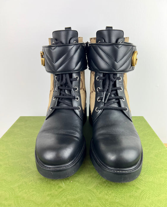 Gucci Women's ankle boot with Double G