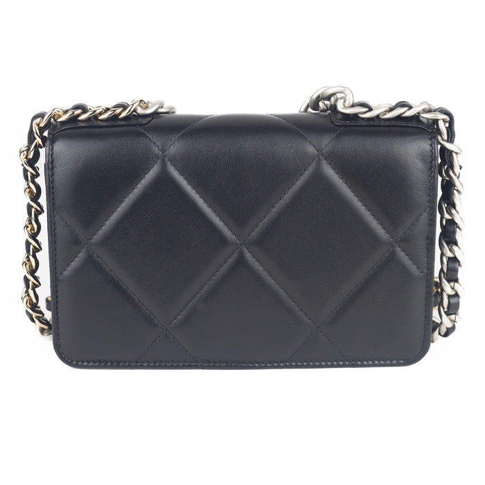 Chanel 19 Wallet on Chain in Black