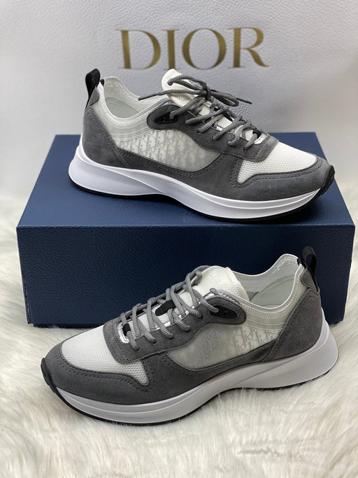 DIOR B25 OBLIQUE RUNNER SNEAKER - LuxurySnob