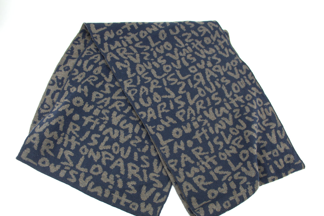 Louis Vuitton Virgin wool scarf