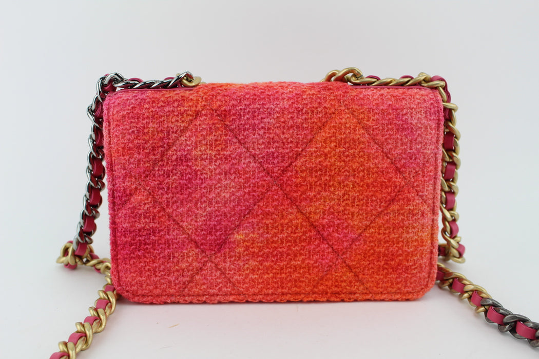 CHANEL 19 WALLET ON CHAIN ORANGE & PINK