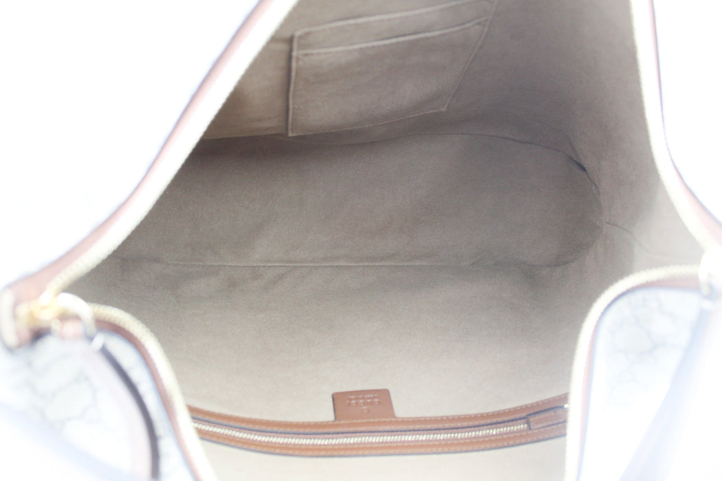 Gucci Gg Supreme Hobo Bag