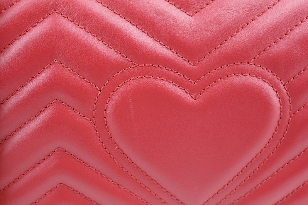 Gucci GG Marmont Medium Matelasse Shoulder bag