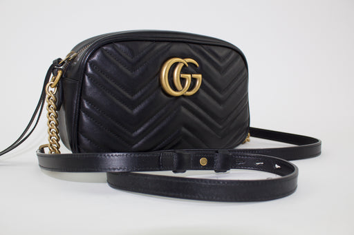 GUCCI GG MARMONT SMALL MATELASSÉ SHOULDER BAG