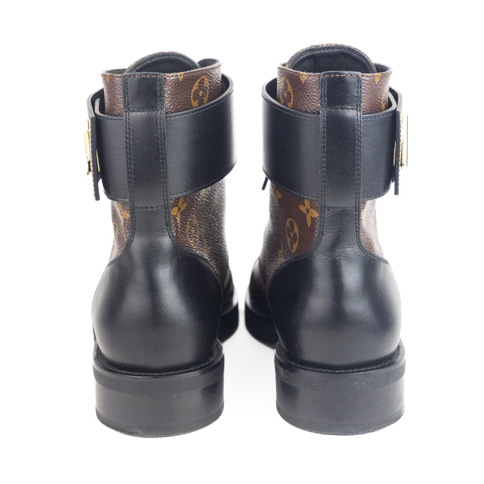 Louis Vuitton Wonderland Flat Ranger in Brown