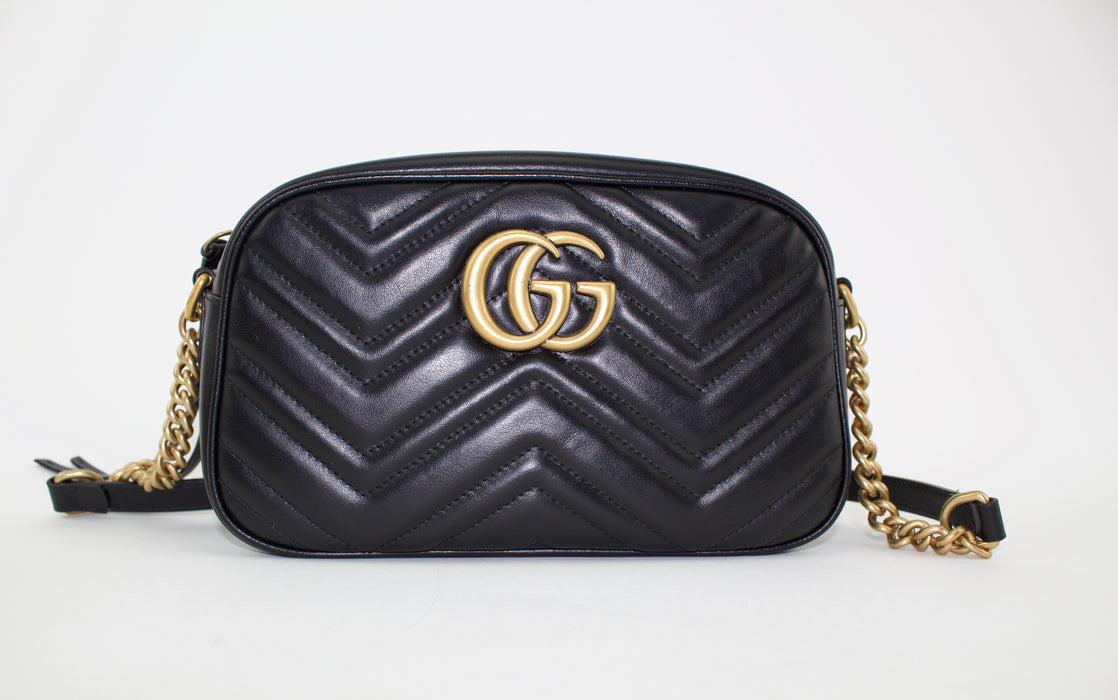GUCCI GG MARMONT SMALL MATELASSÉ SHOULDER BAG