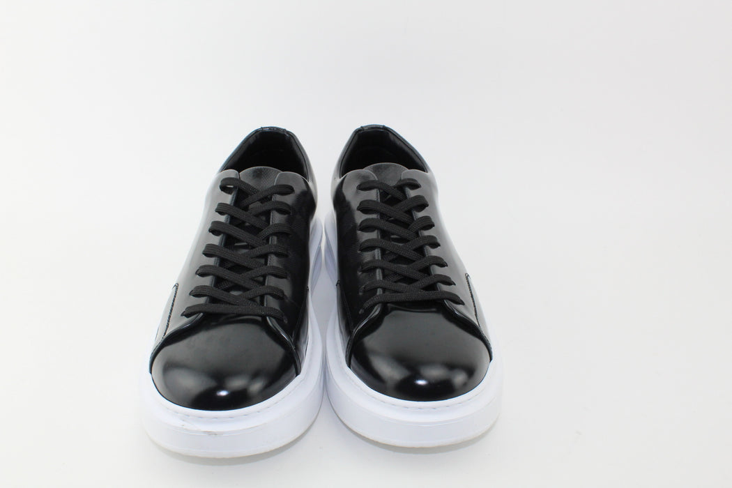 LOUIS VUITTON MEN SNEAKERS