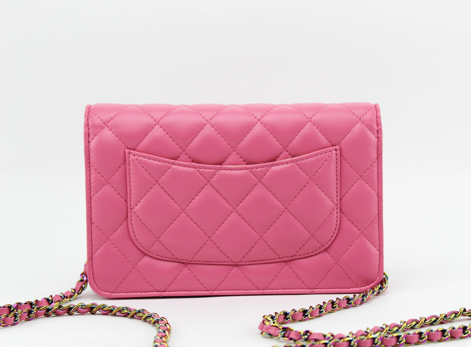Chanel Wallet on Chain pink