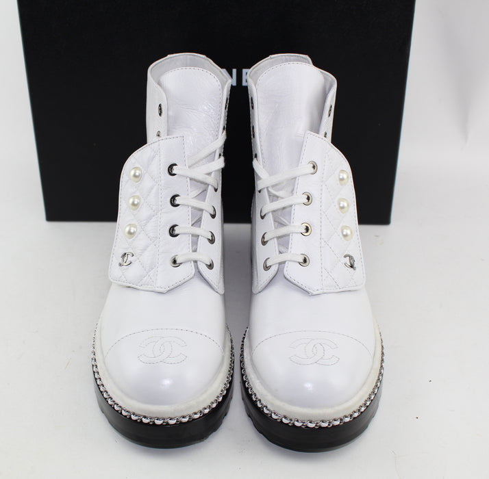 CHANEL CRACKLED CALFSKIN PEARL CHAIN CC BOOTS SIZE 40 - LuxurySnob