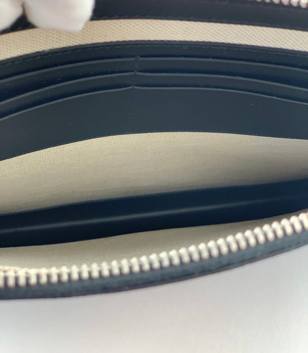 Gucci New Eagle Zip Pouch Wristlet