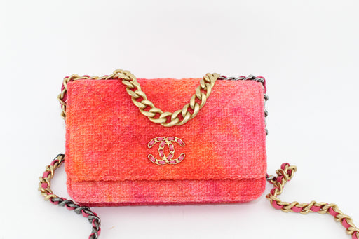 CHANEL 19 WALLET ON CHAIN ORANGE & PINK