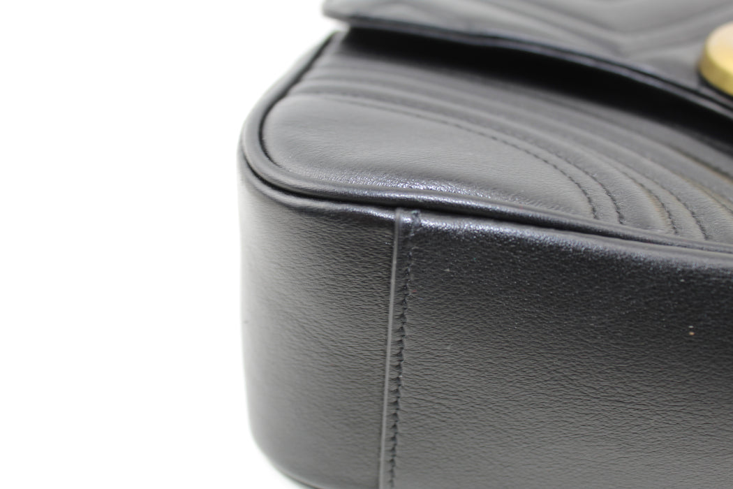 GUCCI GG MARMONT MEDIUM MATELASSÉ SHOULDER BAG