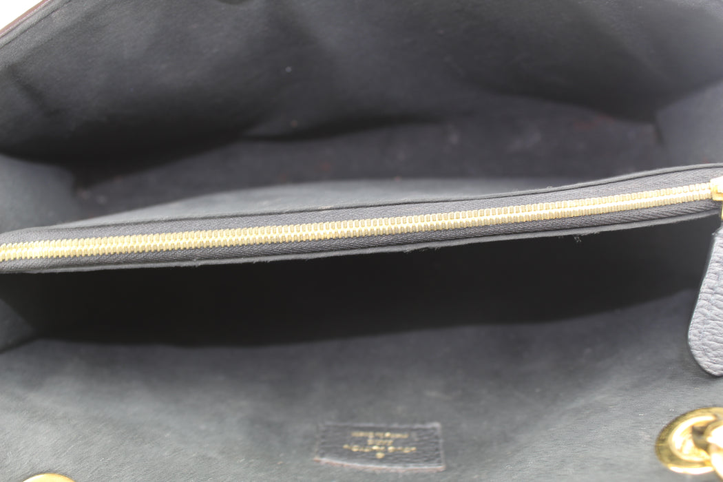 LOUIS VUITTON VICTOIRE SHOULDER BAG