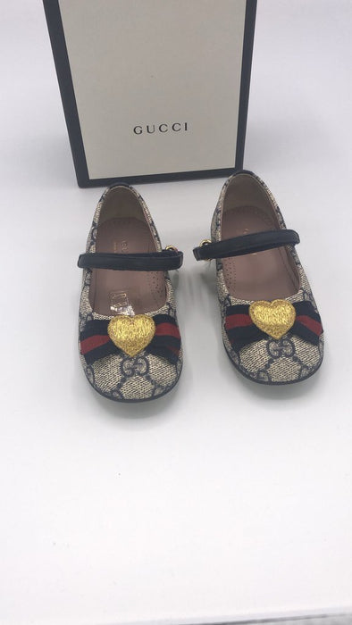 GUCCI GG FLATS WITH HEART RIBBON - LuxurySnob